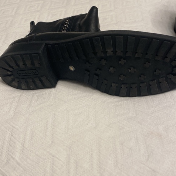 Short boot - Picture 2 of 2